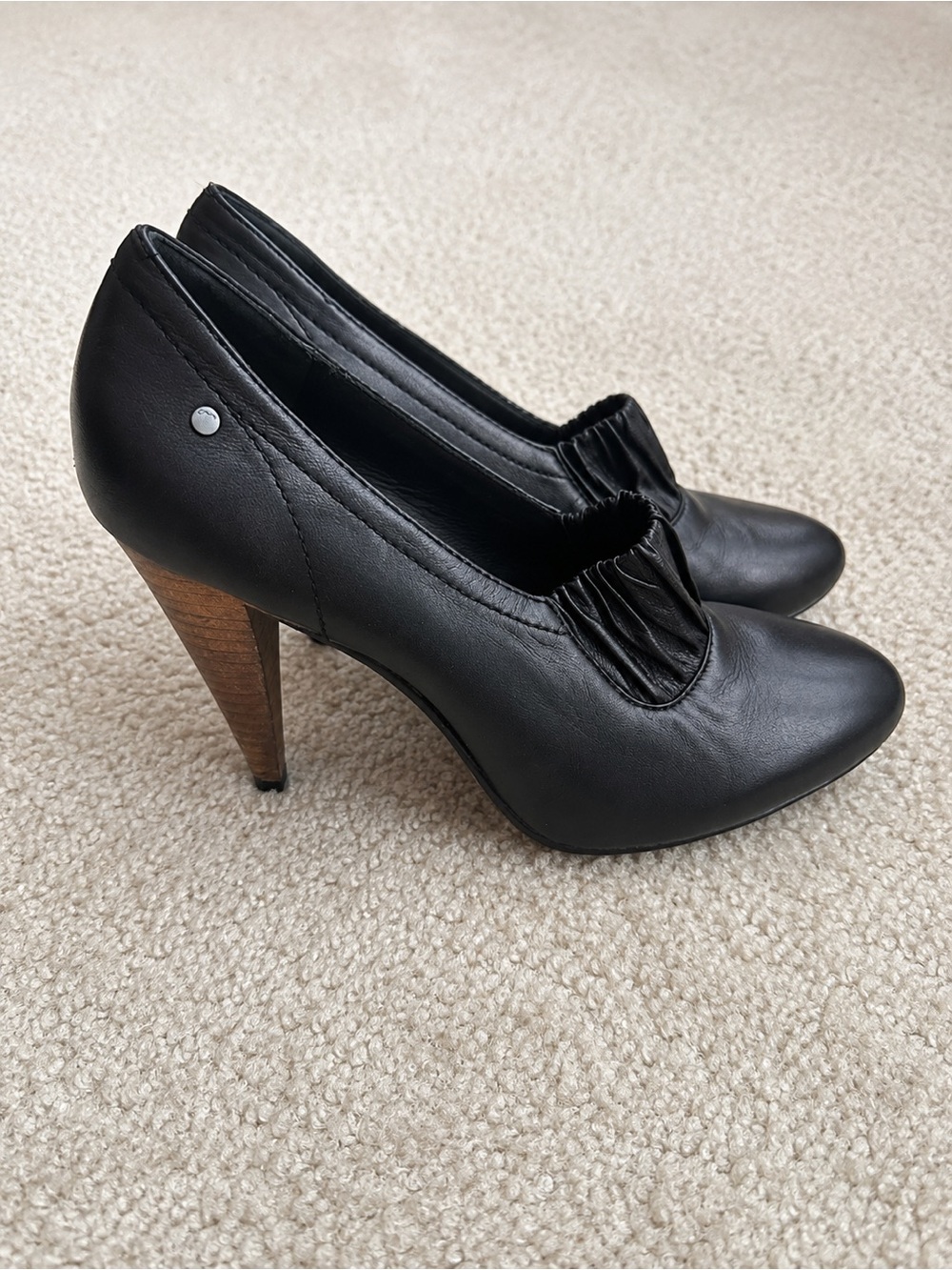 Coach Adra Black Leather High Heel Pumps Women’s Size 7B